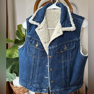 Vintage Lee Sherpa lined vest